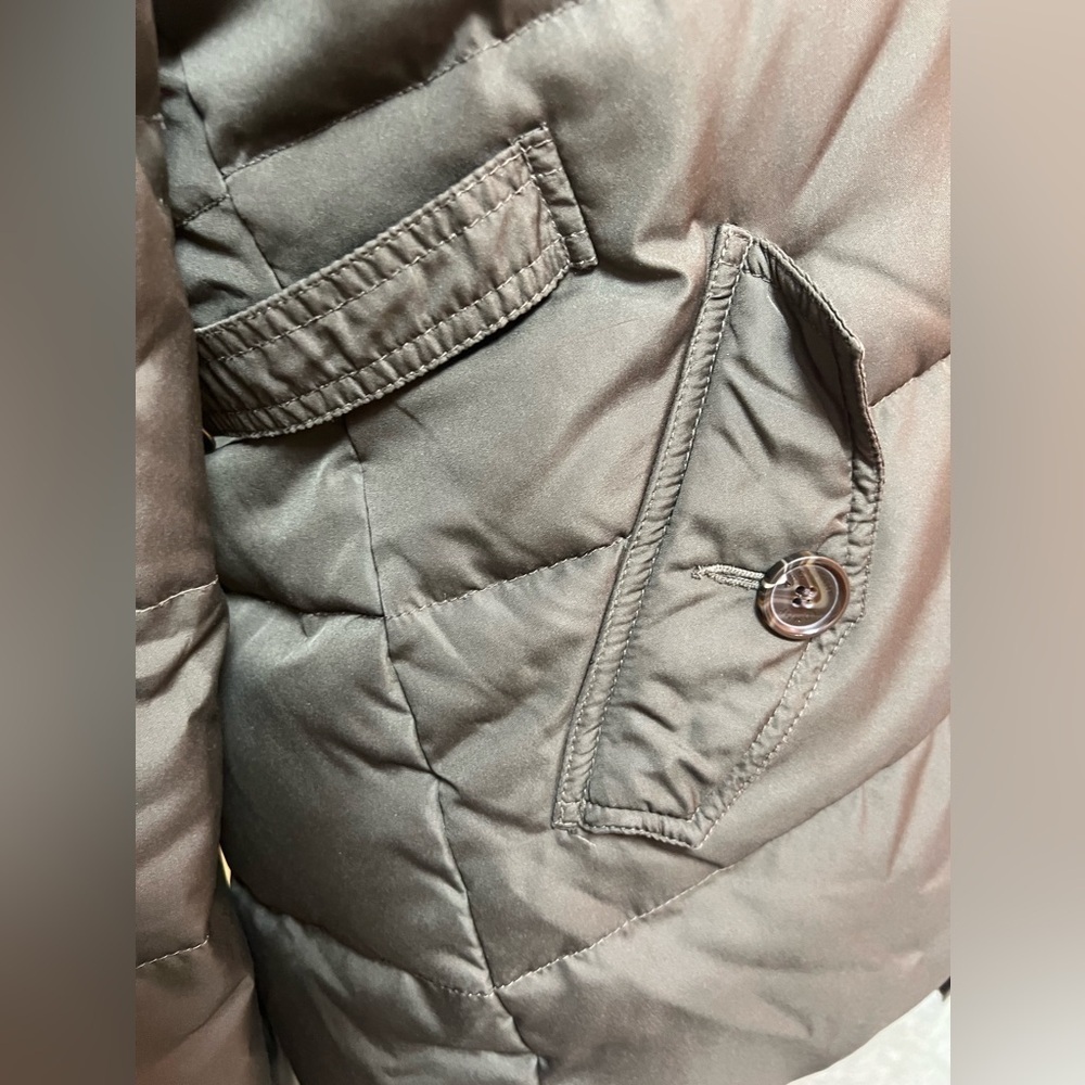Tommy Hilfiger Olive-green Puffer Jacket. Size
Small. Excellent used condition! - Picture 17 of 17